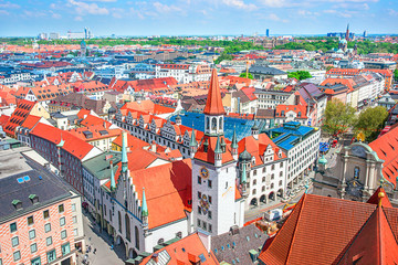 Fototapeta na wymiar Panoramic view of Marienplatz in Munich