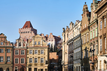 Fototapeta na wymiar facades of historic houses on the Old Market Square in Poznan.