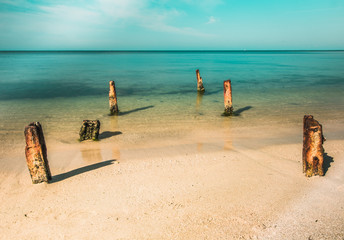 Muelle abandonado en cuba