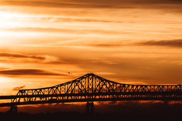 Fototapeta na wymiar Tobin Bridge Sunrise