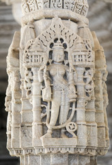 Obraz premium Ancient Architectural Ornament, Stone Carving Decorations Inside Ranakpur Jain Temple in Rajasthan, India