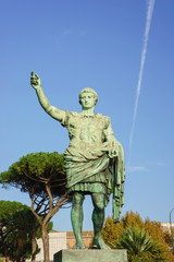 Fototapeta na wymiar Statue of Caesar of Naples