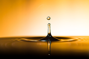 water gold drop