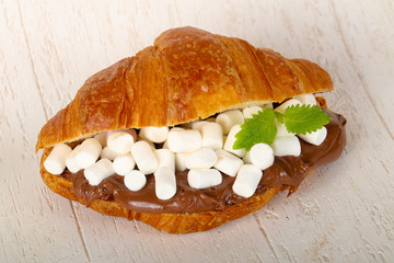 Croissant with marshmallow