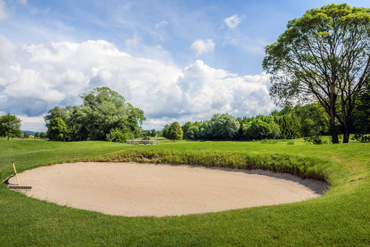 Sandbunker am Golfplatz
