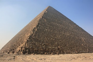 エジプトギザのクフ王のピラミッド