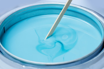 Hot Blue wax to remove hair, wizard prevents wooden stick