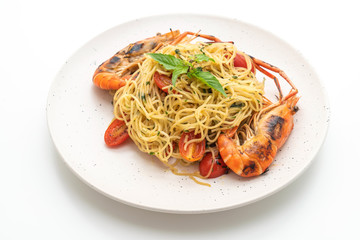 stir-fried spaghetti with grilled shrimps and tomatoes