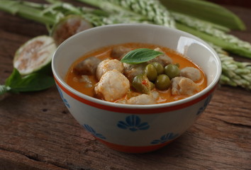 red curry with fish ball thai food