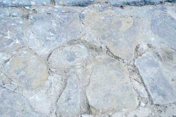 Тротуар покрыт камнем