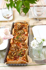 Birnen- Tarte mit Pinien-Kernen