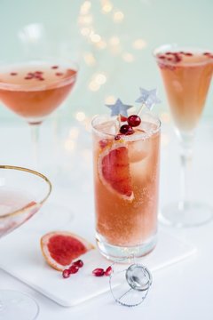Sparkly paloma with tequila, pink grapefruit and sparkling wine