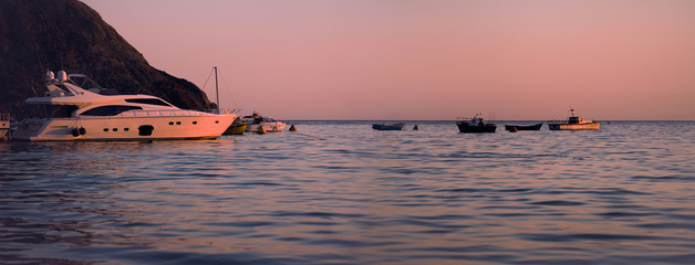 Naklejka premium yacht at sea