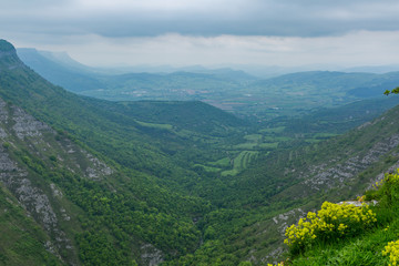 Salto del Nervión y alrededores, Monte Santiago