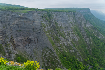 Salto del Nervión y alrededores, Monte Santiago