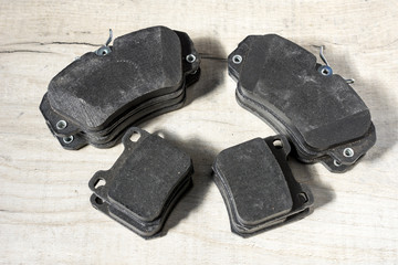 Lot de 4 plaquettes neuves pour freins a disques