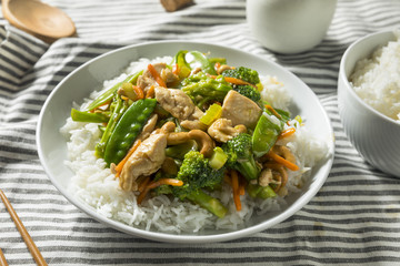 Homemade Asian Cashew Chicken Stir Fry
