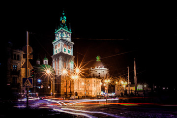 Fototapeta na wymiar Assumption church in Lviv at night