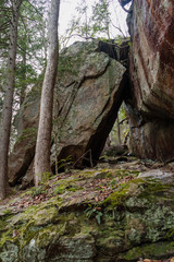 Obraz premium Bolders forming a natural cave