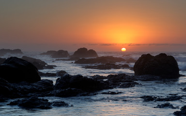 Fototapeta premium misty sunrise seascape