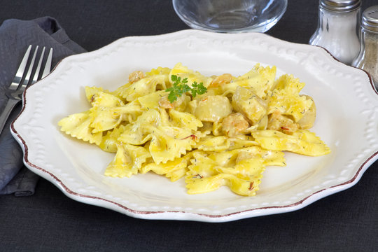 farfalles au saint-jacques et crevettes
