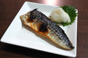 鯖の塩焼き