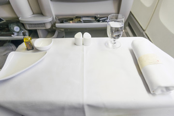 Set inflight meal before setting a white table