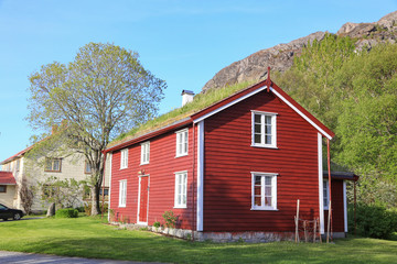 Fototapeta na wymiar Old farm house in Northern Norway