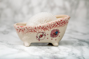 Decorative  Ceramic Mini Claw Foot Bathtub Soap Dish with Bath Sponge