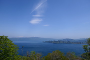 十和田湖。十和田八幡平国立公園。十和田　青森　日本。５月中旬。