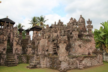 Fototapeta na wymiar Tempelanlage in Bali