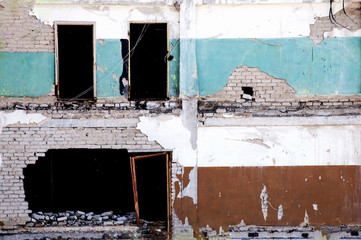 развалины заброшенного завода