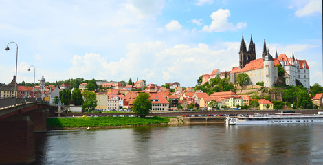 Fototapeta premium Medieval Albrechtsburg castle overlooking the Elbe river in Meissen, Germany