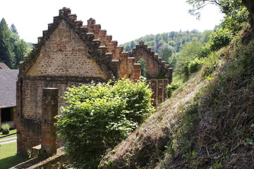 Alte Eisenschmiede Ruine in Jaegerthal im Elsass in Frankreich
