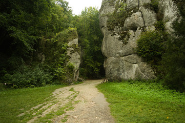 Path trough the rocky gate