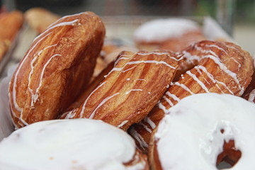food, bread, baked, cake, sweet, fresh, meal, dessert, brown, breakfast, snack, meat, bakery, pastry, plate, bun, delicious, isolated, white, loaf, tasty, wheat, healthy, closeup, pie