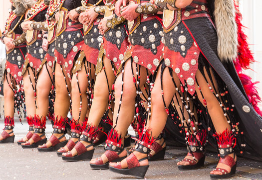 desfile moros y cristianos