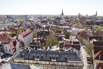 Fototapeta premium Panorama urbain à Tallinn, Estonie 