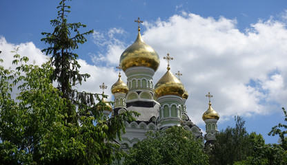 Fototapeta na wymiar Pokrovsky Monastery in Kiev.
