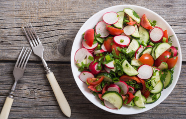 Salad with radish