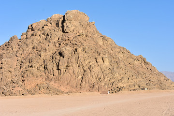 Fototapeta na wymiar desert moundesert mountains egypt tains egypt