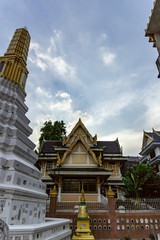 Fototapeta na wymiar Explore Bangkok: Temple Wat Duang Khae to Wat Chai Mongkol Thailand 19 May, 2018
