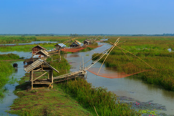 Lift nets to catch fish