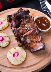 Grilled pork ribs
