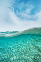 Fototapeta na wymiar Underwater ocean 