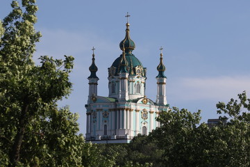 Fototapeta na wymiar view of Saint Andrew's Church in Kyiv city and blue sky