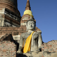 wunderschöne buddhistische Tempel und Buddhas in Südostasien
