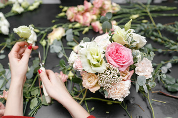 Master class on making bouquets. Spring bouquet. Learning flower arranging, making beautiful bouquets with your own hands