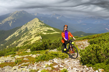 Fototapeta premium Racer on Mount Synyak