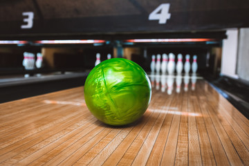 Bowling ball with pins - obrazy, fototapety, plakaty